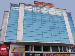 Hotel Mandakini Plaza , Kanpur