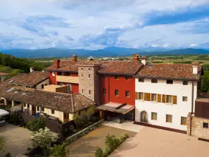 Elliot Osteria e Dormire in Collina