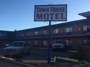 TownHouse Motel