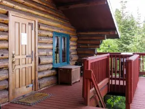 A Cabin on the Cliff