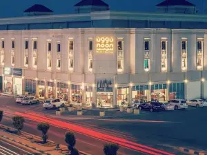 Noon Hotel Suites