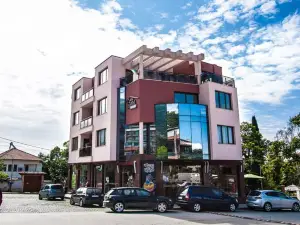 Family Hotel Pak Tam