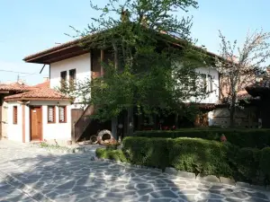 Djudjeva Kyshta Hotel