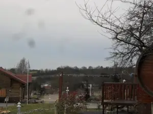 Le Chalet du Chemin et sa Roulotte