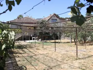 Guest House Ebralidze