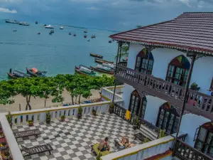 Tembo House Hotel