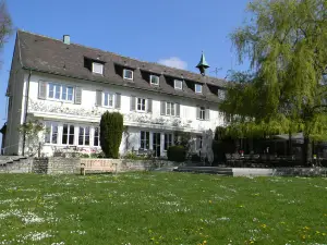 Hotel Landgut Burg Gmbh