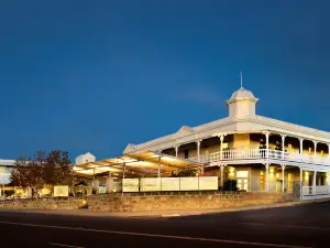 Tradewinds Hotel and Suites Fremantle