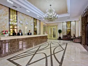 Гостиница "Plaza Hotel"