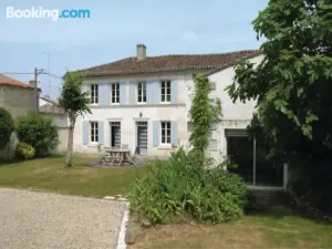 4 Bedroom Amazing Home in Champmillon