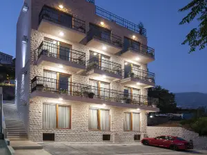 Hotel Twelve by Aycon