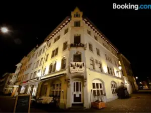 Hotel Albani Bar of Music