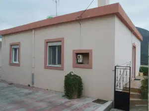Tourloti Village House