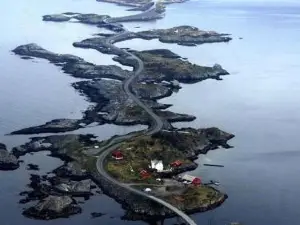 Leite Gård Near Atlantic Road in Hustadvika