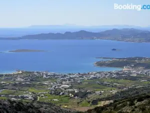 Helen's Minimal Studios & Apartments