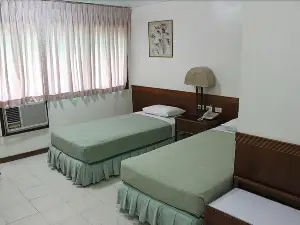 Lagos Del Sol Resort Cavinti
