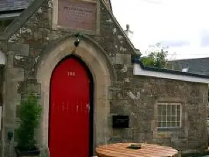 James John Hamilton House and Backpacker Hostel