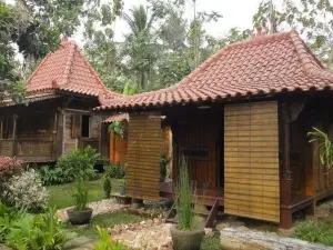 Omah Garengpoeng Guest House