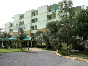 ウドンカバナ ホテル