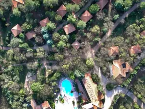 Relais du Salagou - Chalets climatisés Proche Lac du Salagou