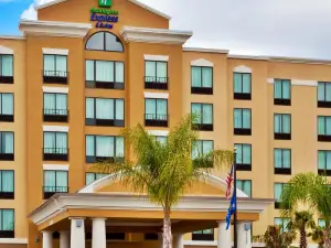 Holiday Inn Express & Suites Orlando - International Drive