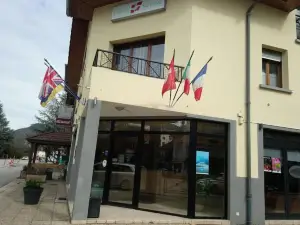 Hôtel le Savoie