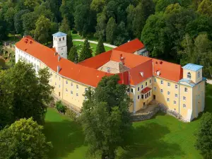 Zamek Na Skale