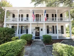 The Inn at Salado