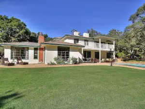 4Br 3BA Stylish Montecito Home with Pool Santa Barbara by RedAwning