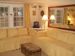 Bungalhigh - One Bedroom Home