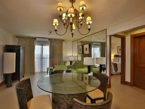 Crown Regency Suites Mactan