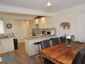 2 Fernleigh Villas