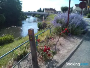 Aux 10 Ponts - Gîte Aux Abords du Fleuve la Somme - la Mer à 30 Min - la Nuit Pour 6 Voyageurs