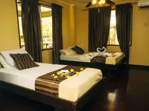 Overbridge River Resort