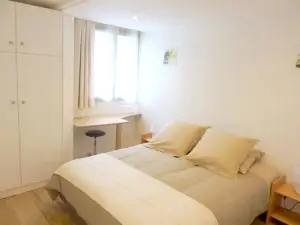 Apartment with One Bedroom in Argenteuil, with Enclosed Garden and Wifi