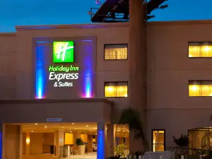 Holiday Inn Express Hotel & Suites Woodland Hills, an Ihg Hotel