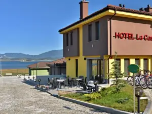 La Casa Hotel