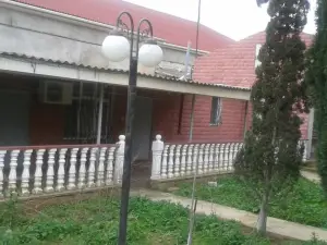 Shuvelan Cottage House