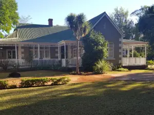 Bellevue Manor Guest House