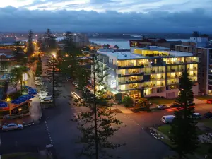 Macquarie Waters Boutique Apartment Hotel