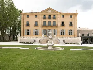 Chateau de Fonscolombe