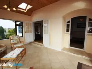 Pooreen House