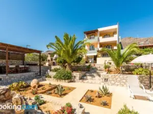 Faros Apartments