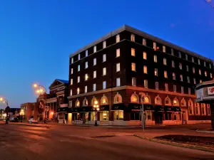 Grant Hall Hotel