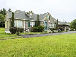 The Harbour Tide Inn B&B