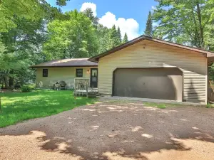 Musky Tales - 3 Br Home