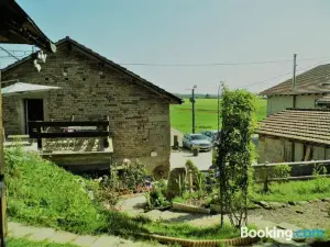 Maison Carmen - Restaurant , meublé de Tourisme, Appartements
