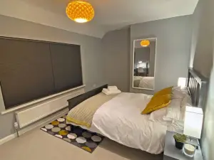 Simeon Suites by Eaa Homes
