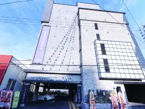 馬山杏仁汽車旅館
