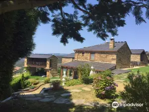 Lar de Vies Rural Complex